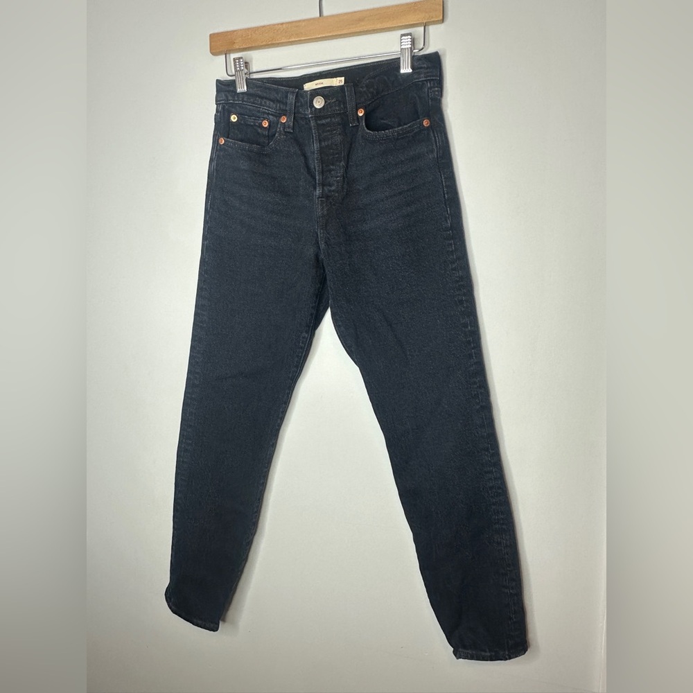 Levi’s Wedgie Classic Black‎ Denim Jeans Size 25 Womens